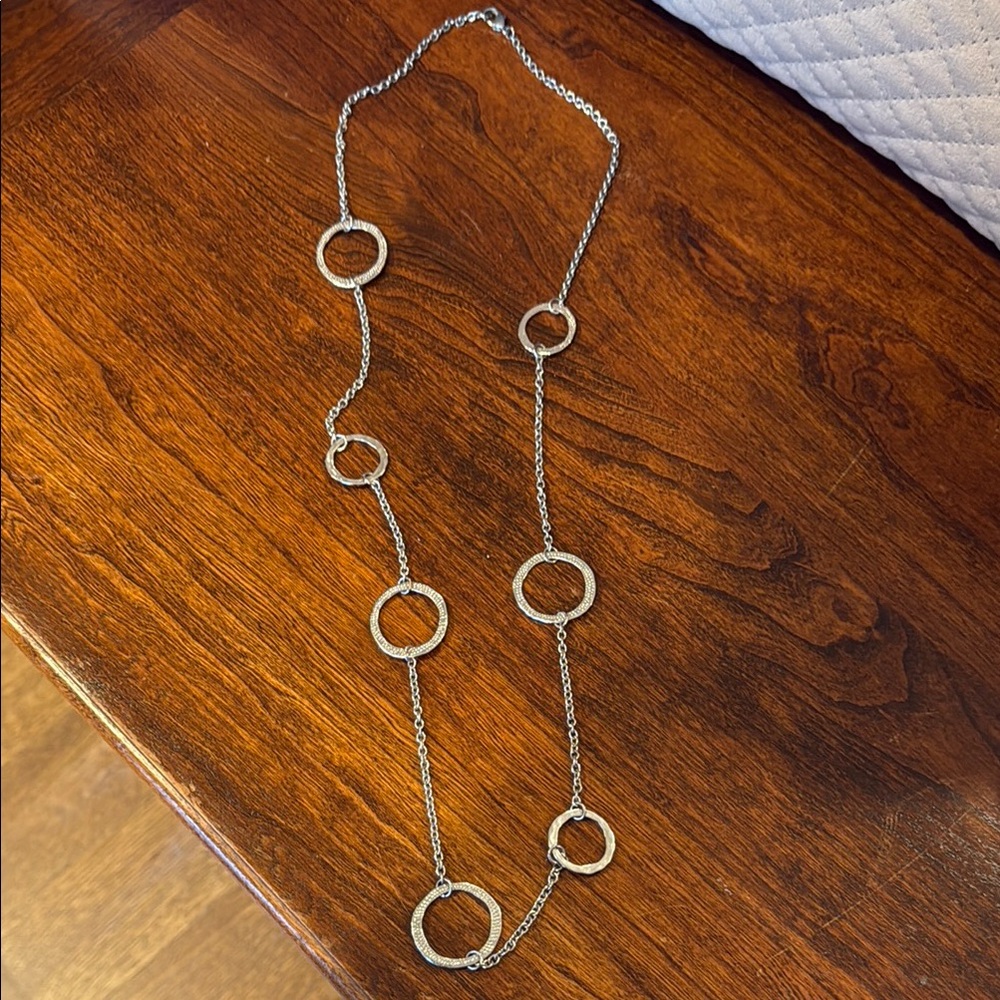 Elegant Silver Circle Necklace